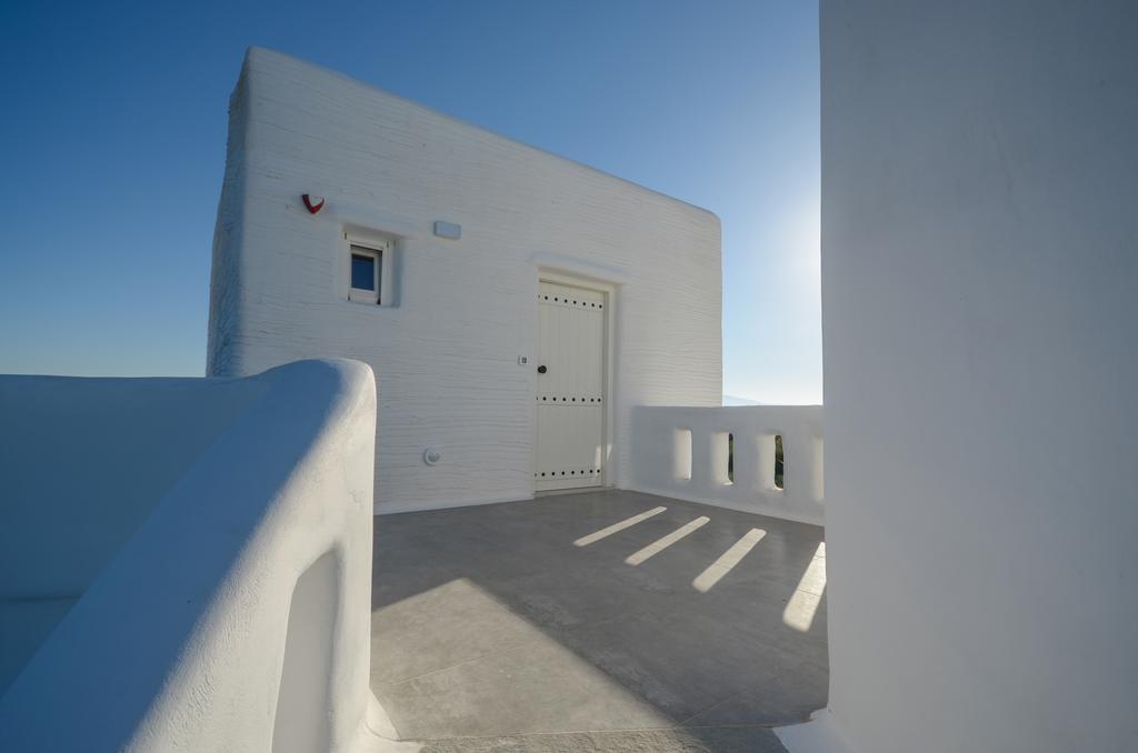Naxos Island Escape Suites Плака Экстерьер фото